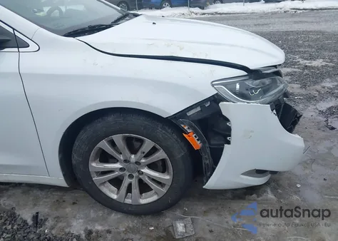 2015 Chrysler 200 Limited z USA, uszkodzony, nr VIN 1C3CCCAB4FN568435